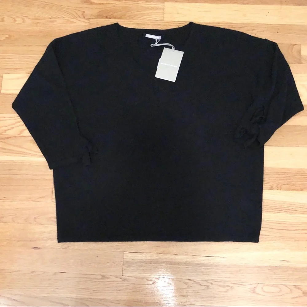 Hemisphere Black V-neck Cashmere Sweater - Picture 5 of 9